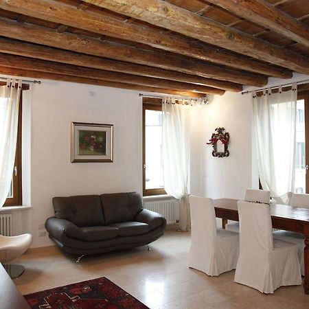 Centre 2 Bedroom Flat Verona Eksteriør billede